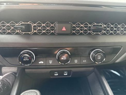 Certified 2025 Honda Accord LX image 15