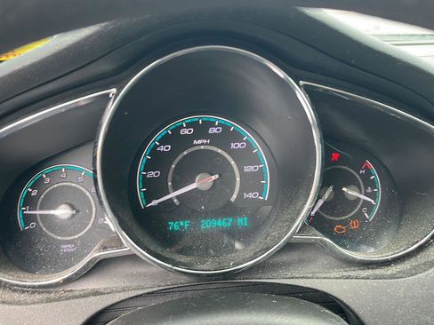 Used 2011 Chevrolet Malibu LT image 9