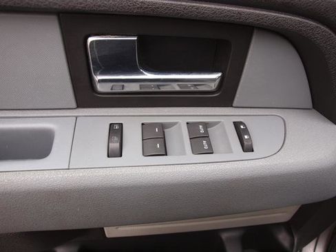 Used 2012 Ford F150 XLT w/ XLT Chrome Pkg AWD/4WD image 8