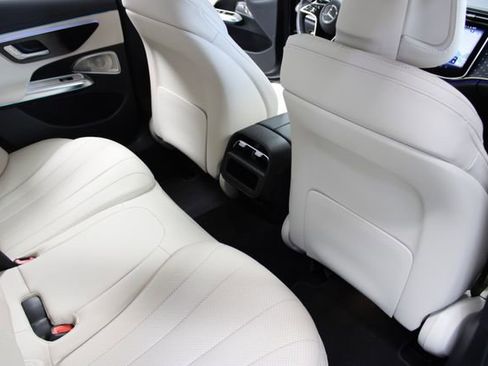 Used 2025 Mercedes-Benz E 450 4MATIC Sedan w/ Driver Assistance Package image 15