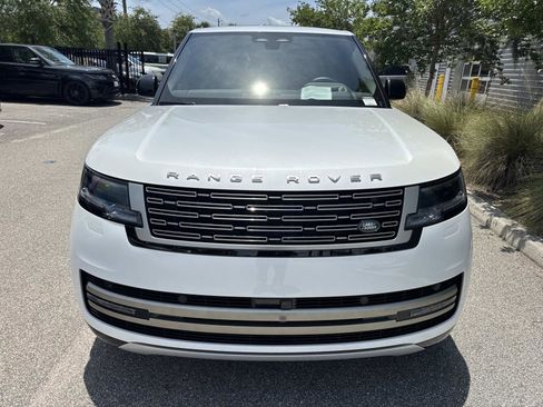 Certified 2025 Land Rover Range Rover Long Wheelbase SE AWD/4WD image 8