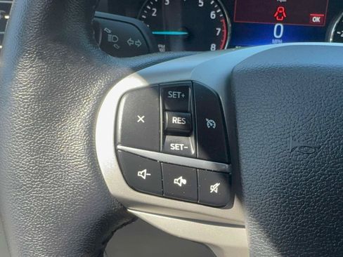 Used 2021 Ford Explorer XLT w/ Equipment Group 202A AWD/4WD image 17