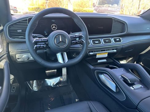 New 2026 Mercedes-Benz GLS 580 4MATIC image 26