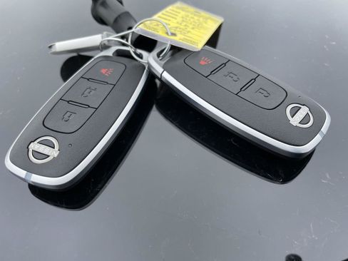 Used 2023 Nissan Kicks S image 33