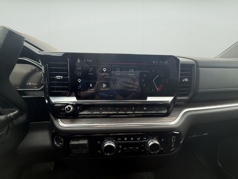Used 2026 GMC Sierra 1500 SLT AWD/4WD image 16