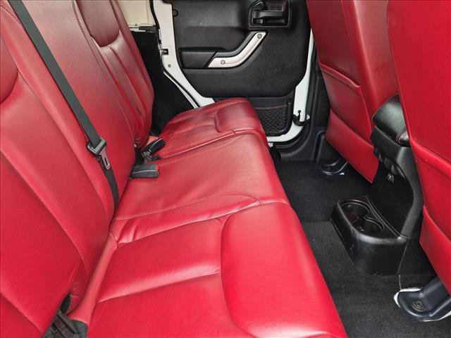 Used 2013 Jeep Wrangler Unlimited Rubicon AWD/4WD image 24