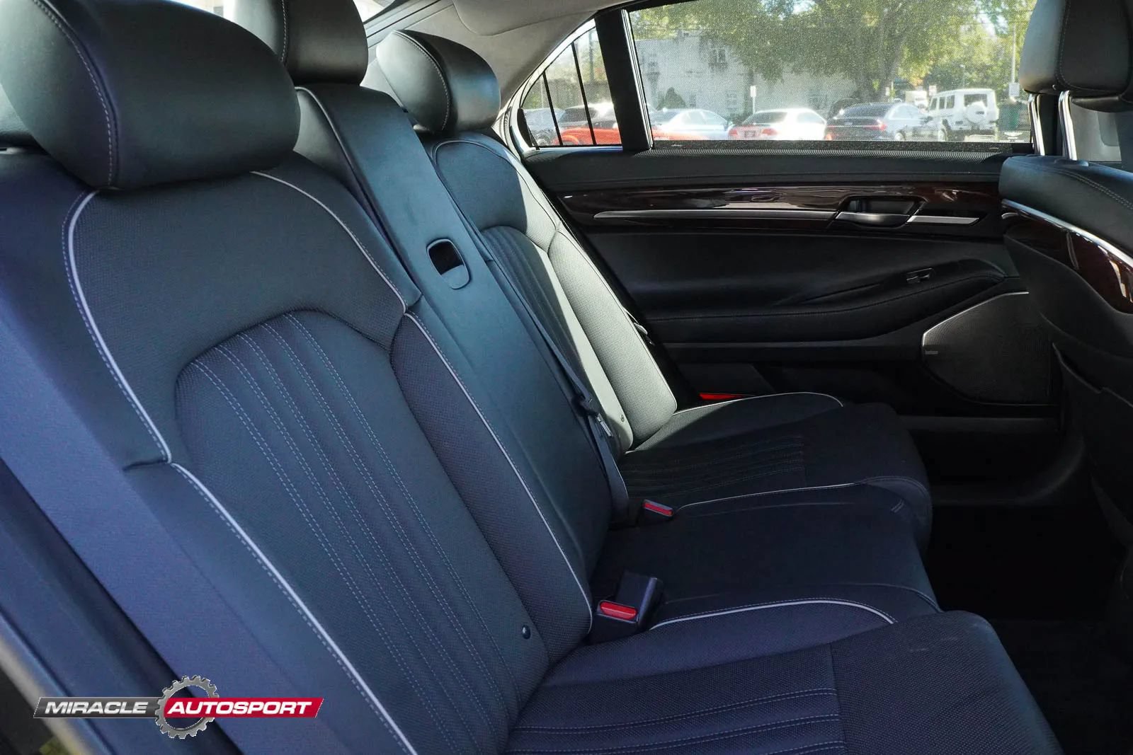 Used 2019 Genesis G90 3.3T Premium AWD/4WD image 39