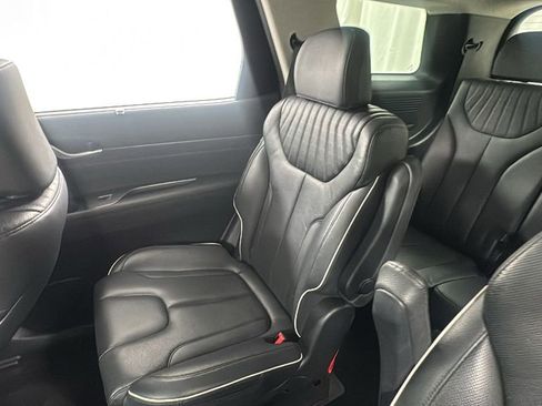 Used 2024 Hyundai Palisade Limited image 14