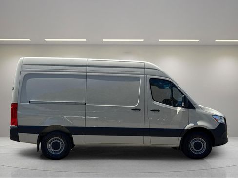 New 2025 Mercedes-Benz Sprinter 2500 image 3