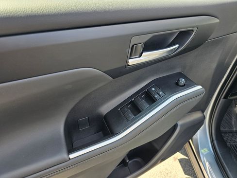 Used 2026 Toyota Highlander XSE AWD/4WD image 20