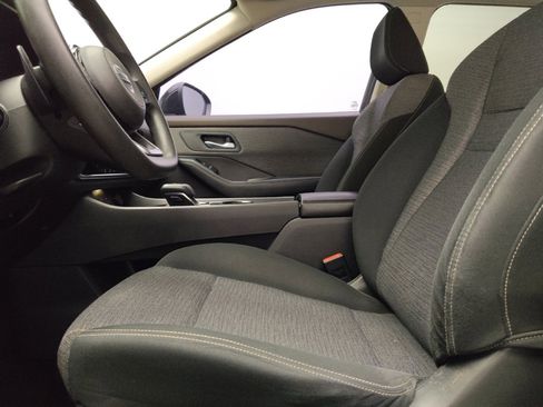Used 2021 Nissan Rogue SV FWD image 17