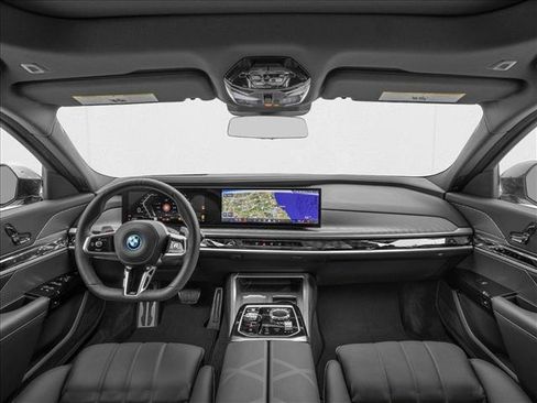New 2025 BMW 750e xDrive w/ Premium Package image 5