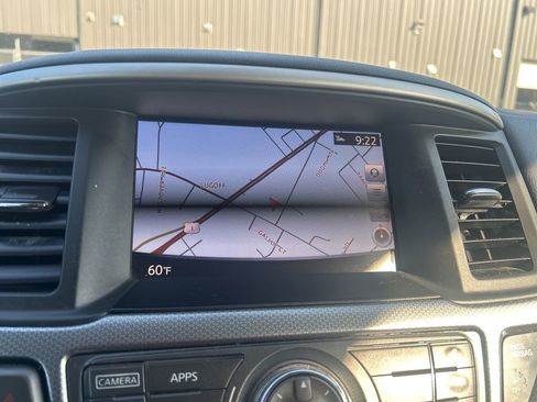 Used 2020 Nissan Pathfinder SL image 12