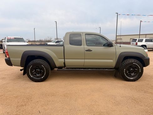 Used 2015 Toyota Tacoma 4x4 Access Cab image 6