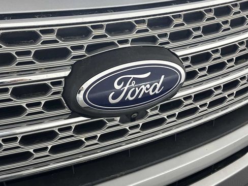 Used 2023 Ford Explorer Limited RWD image 13