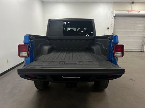 Used 2022 Jeep Gladiator Sport image 25