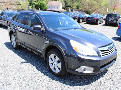 Used 2012 Subaru Outback 2.5i Premium w/ All-Weather Pkg AWD/4WD image 4