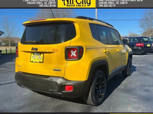Used 2015 Jeep Renegade Latitude w/ Popular Equipment Group AWD/4WD image 7