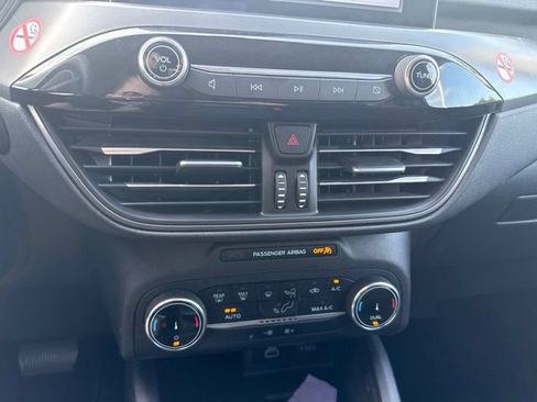 Used 2025 Ford Escape Active AWD/4WD image 12
