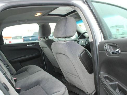 Used 2014 Chevrolet Impala LT w/ LT Sunroof Package image 11
