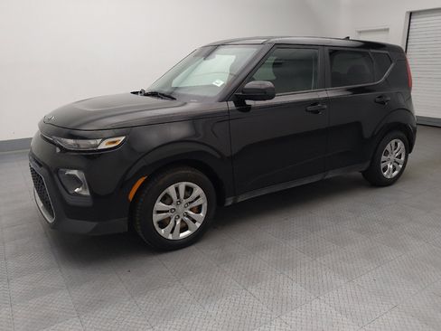 Used 2020 Kia Soul LX FWD image 2