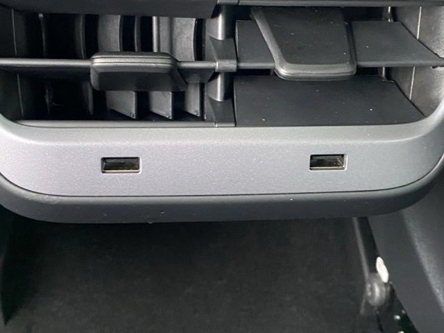 Used 2020 Tesla Model 3 Standard Range Plus RWD image 19