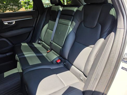 Used 2019 Volvo V90 T6 Cross Country w/ Protection Package Premier AWD/4WD image 19