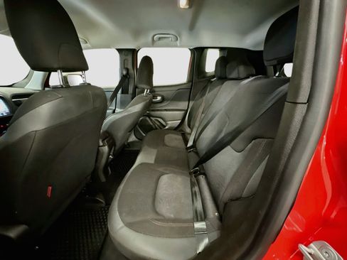 Used 2023 Jeep Renegade Trailhawk AWD/4WD image 28