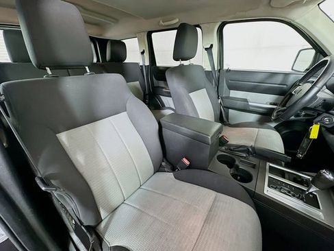 Used 2008 Dodge Nitro SLT image 26