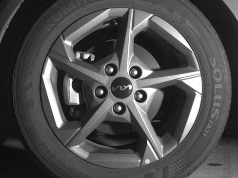 Used 2025 Kia K4 LXS image 12