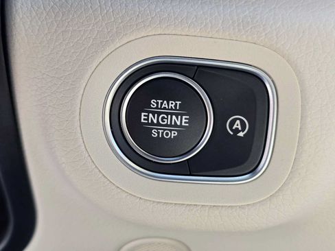 Used 2026 Mercedes-Benz GLS 450 4MATIC image 37
