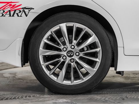 Used 2018 INFINITI Q50 Luxe w/ Essential Package (3.0T Luxe) image 16