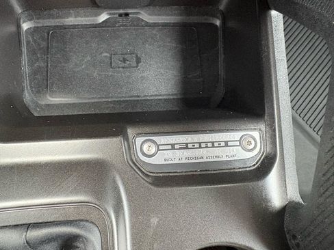 Used 2022 Ford Bronco Wildtrak image 29