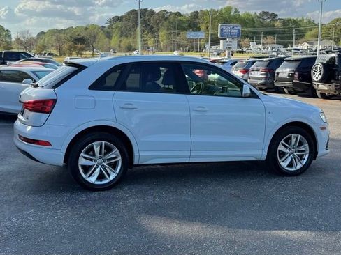 Used 2018 Audi Q3 2.0T Premium w/ Convenience Package AWD/4WD image 7