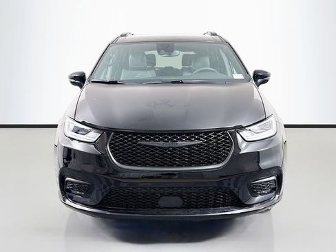 New 2026 Chrysler Pacifica Select w/ S Appearance Package FWD image 2