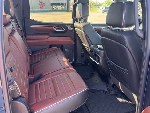 Used 2023 GMC Sierra 1500 Denali Ultimate AWD/4WD image 17