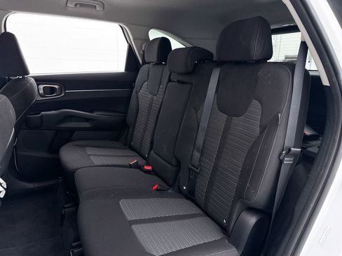 Certified 2024 Kia Sorento LX FWD image 29