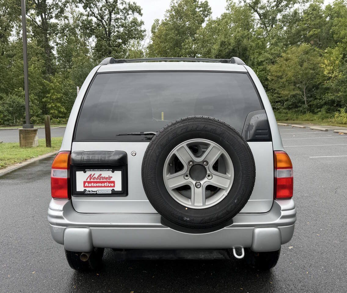 Used 2004 Chevrolet Tracker LT AWD/4WD image 4