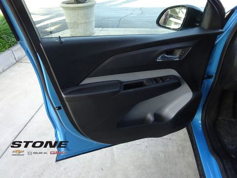 New 2027 Chevrolet Bolt LT w/ Comfort Package image 24