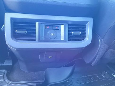 Certified 2025 Ford F250 Lariat w/ Tremor Off-Road Package AWD/4WD image 13