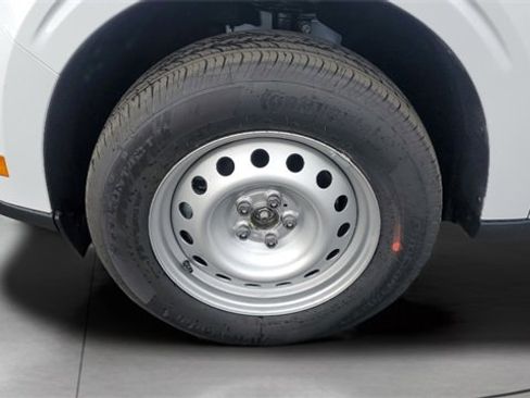 New 2025 Ford Maverick XL image 11