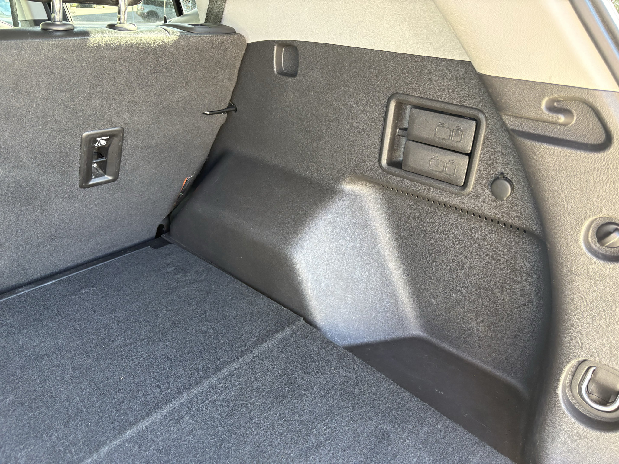 Used 2019 GMC Terrain SLT w/ Infotainment Package II AWD/4WD image 10
