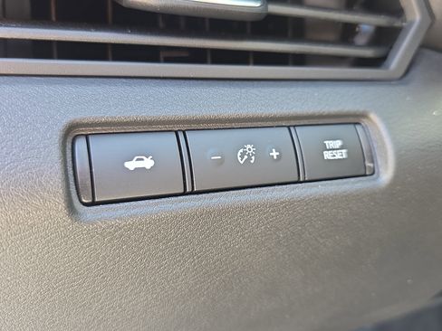 Used 2025 Nissan Altima 2.5 SR image 26