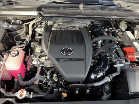 Used 2023 Lexus RX 350 Premium image 27