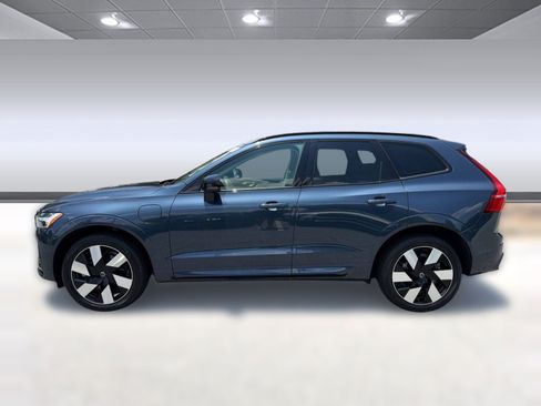Used 2024 Volvo XC60 T8 Plus w/ Climate Package AWD/4WD image 2