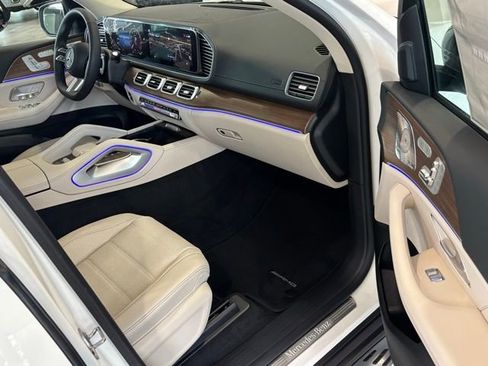 New 2026 Mercedes-Benz GLS 450 4MATIC image 32