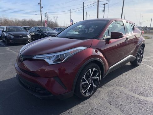 Used 2018 Toyota C-HR XLE image 3