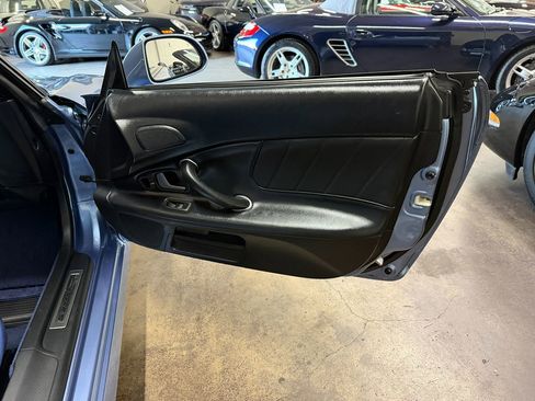 Used 2006 Honda S2000 image 19