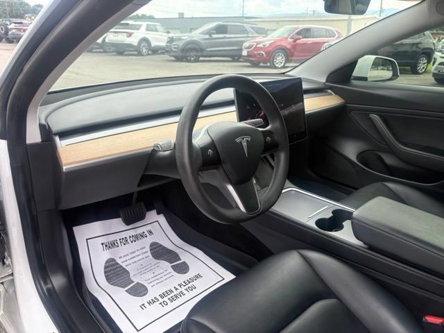Used 2021 Tesla Model 3 Standard Range Plus RWD image 13