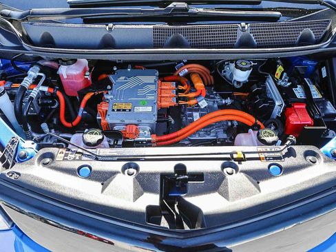 Used 2019 Chevrolet Bolt Premier w/ Infotainment Package image 26